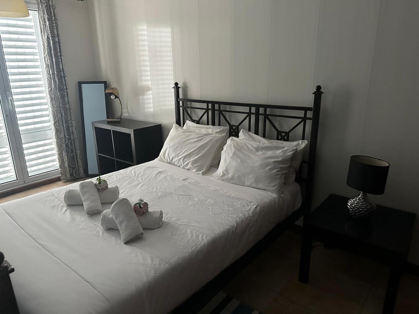 Azor International Apartment I 蓬塔德尔加达 外观 照片
